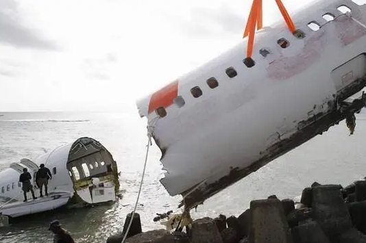 MH370关键碎片曾被渔民当做洗衣板(水下搜寻有望在2023年重启吗)