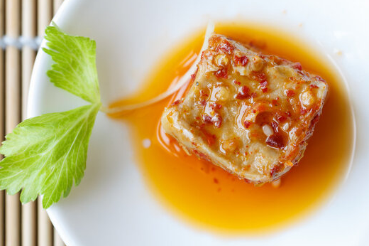 腐乳是营养佳品还是致癌食物（常吃腐乳对身体有何影响）