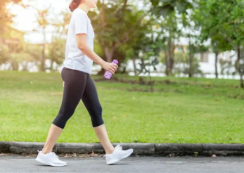 走路减肥的方法可行吗？坚持走路真的能减肥吗？
