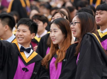 清华学子会选择怎样的人生呢？硕士毕业仅1/10选择继续读博