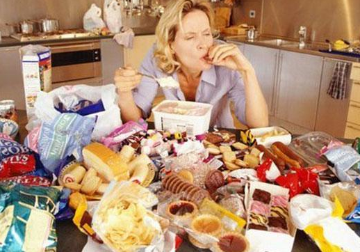 不开心就大吃一顿能纾解心情吗?情绪化进食会损害心血管