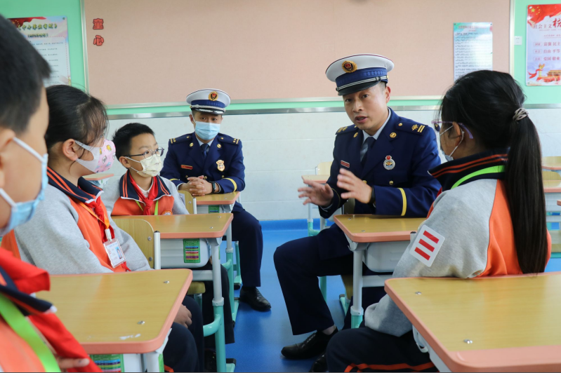 密云区校园记者站成为学生自主成长的“加油站”