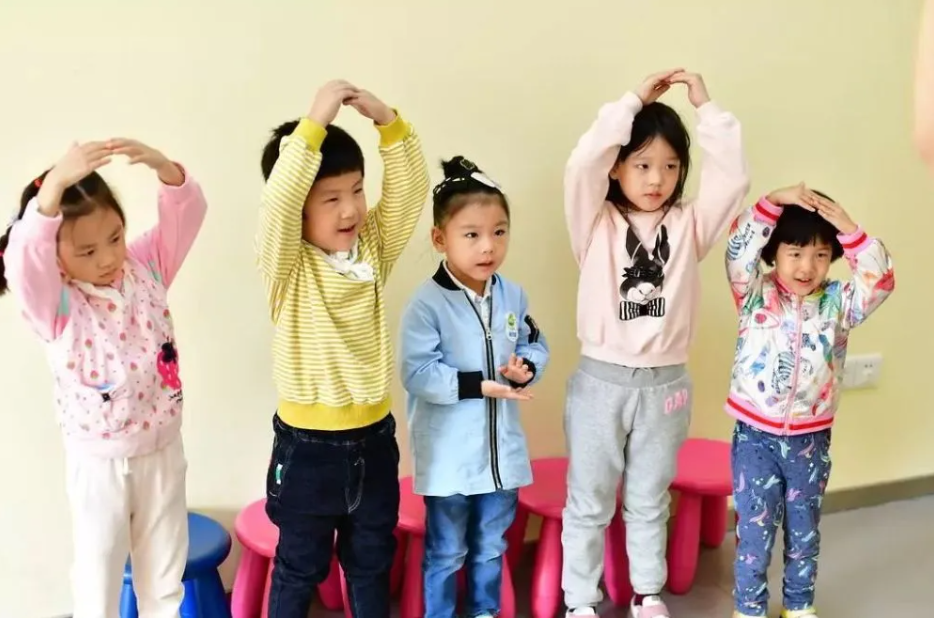 幼儿园的存在 为孩子提供一个“玩”的 幼儿园的存在 为孩子提供一个“玩”的