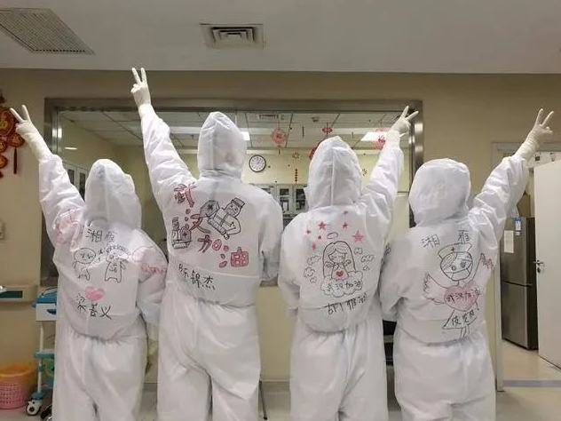 疫情防控取得重大成果 我国平稳进入“乙类乙管”常态化防控阶段
