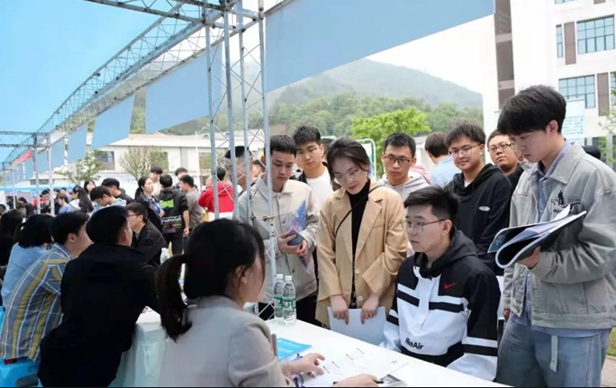 考研走向“高考化”？光有警惕可不够