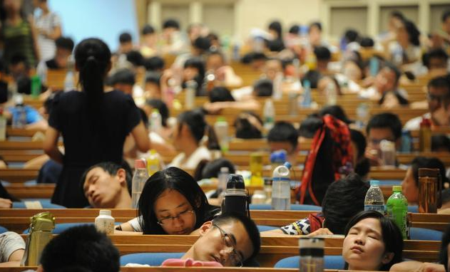 代表呼吁“宽进严出” 网友直呼：别卷了