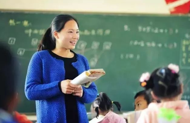 聚焦两会说教育|建议给教师的专业成长提供支持 打造高素质教育队伍