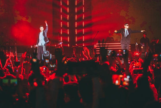 艾热AIR、王以太《太热象限演唱会》连演两场口碑炸裂