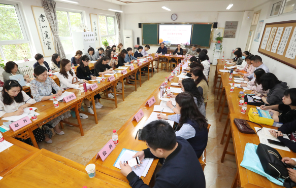 2022年全国各级各类专任教师比上年增加35.98万人