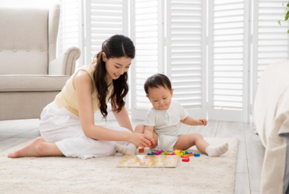 一岁宝宝早教该怎么做，寓教于乐效果更佳