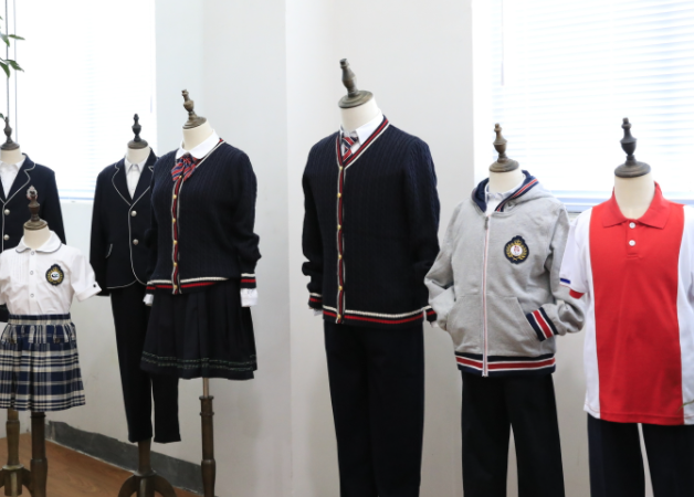 江苏省教育部;完善管理机制,每年定期开展校服质量联合专项检查,实行“黑名单”制度!