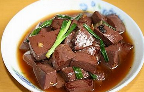 吃了猪血大便变黑是在排毒吗？一篇告诉你答案！