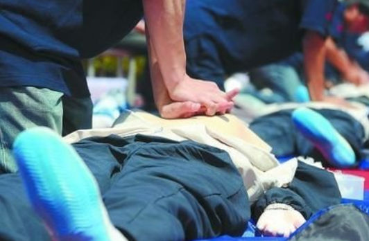 排便，久坐都可能会猝死，到底该如何预防猝死?