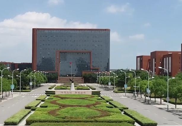 2023年校友会中国科技大学排名出来了，哈尔滨理工大学首次进入前十！