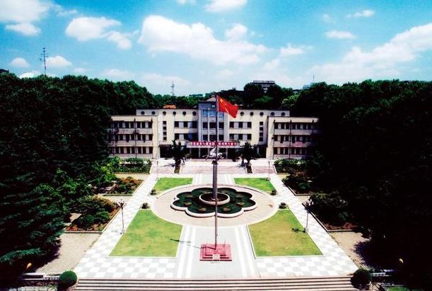 2023年校友会中国科技大学排名出来了，哈尔滨理工大学首次进入前十！