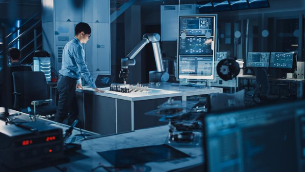 除了推出大模型，AI发展还应做什么?