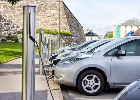 日本将要求纯电动汽车厂商公开电池碳排量,补贴或与之挂钩 日本将要求纯电动汽车厂商公开电池碳排量,补贴或与之挂钩