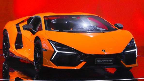 兰博基尼携Revuelto亮相北京 是该品牌首款高性能插电式混合动力超级跑车