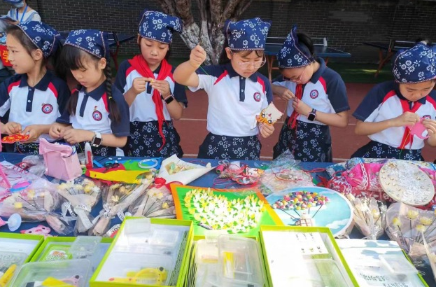 教育部基础教育跨学科教指委专题帮扶活动走进重庆巴川小学