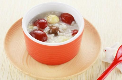 夏天天气热睡不着怎么办?可以试试多喝这三种汤! 夏天天气热睡不着怎么办?可以试试多喝这三种汤!