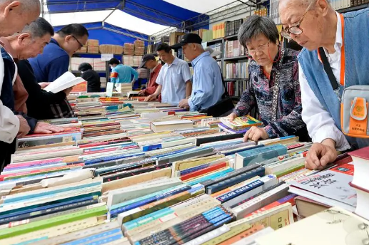 北京书市开幕超40万种出版物及文化产品参展 参展品种数达历年最高