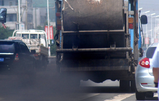 北京严查非道路移动机械 严防排放超标情况让“黑尾巴”无路可逃