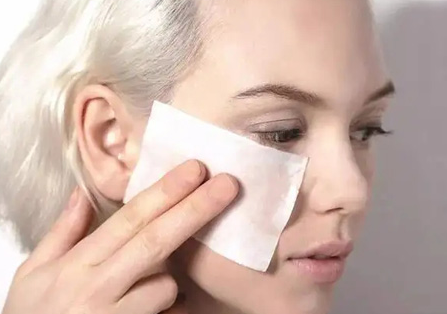 爽肤水一次用量多少效果好？爽肤水需大方时要大方