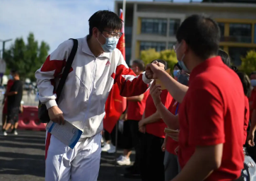 2023年高考报名人数1291万，创下历史新高