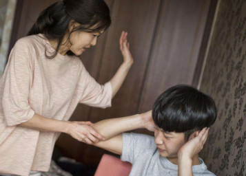 如何管教沉迷游戏的叛逆期孩子？