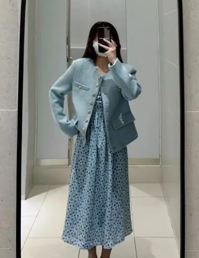 小香风碎花裙搭配什么上衣?绿色小香风碎花裙配啥外套?