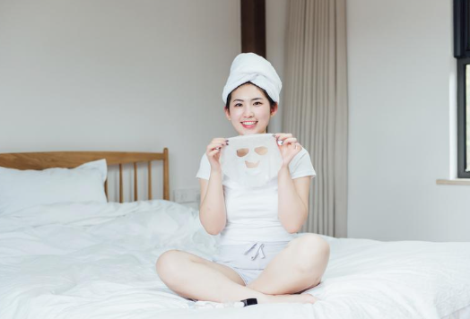 平时敷面膜要注意什么（什么时间适合敷面膜）