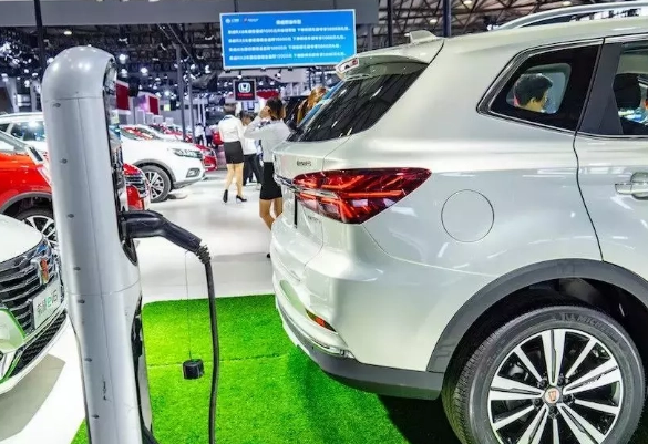 新能源车企调整周亮点多:“变相降价”,电池售后大升级 新能源车企调整周亮点多:“变相降价”,电池售后大升级