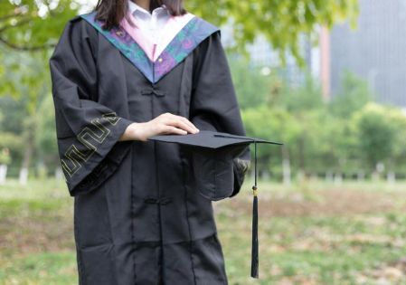学历提升怎么选择专业怎么样？2023年热门专业有哪些？