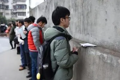 考研拟录取是什么意思（2023年考研录取率是多少）