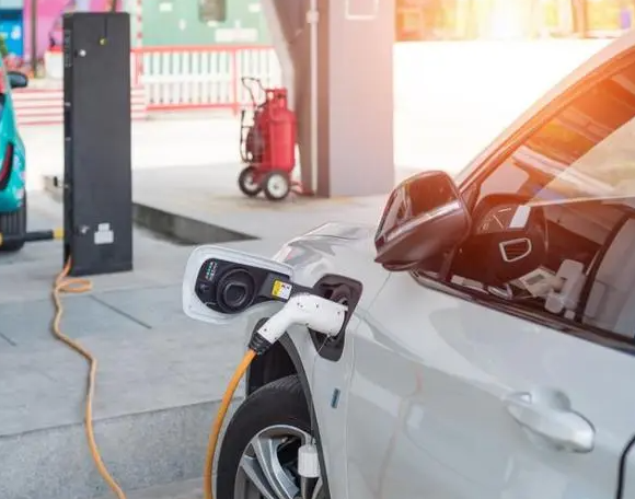 新能源汽车充电桩费用开始上涨(11月各地新能源汽车充电桩价格)