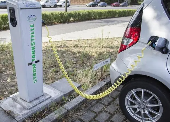 新能源汽车充电桩费用开始上涨(11月各地新能源汽车充电桩价格)