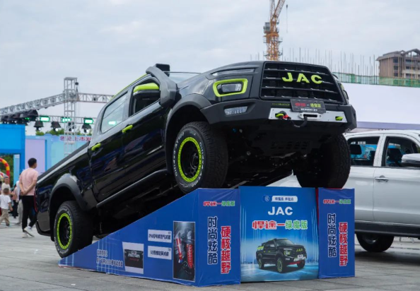 24款江淮悍途乘用版成都车展亮相 江淮悍途乘用版值得买吗?