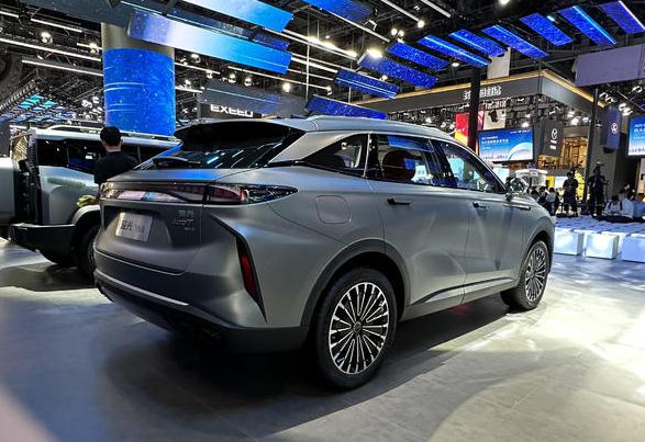 23款星途瑶光飞鱼版车展上市 奇瑞星途瑶光飞鱼超感底盘 23款星途瑶光飞鱼版车展上市 奇瑞星途瑶光飞鱼超感底盘