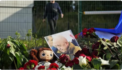 普京签令要求瓦格纳宣誓效忠 多名瓦格纳高层均在失事飞机上 普京签令要求瓦格纳宣誓效忠 多名瓦格纳高层均在失事飞机上