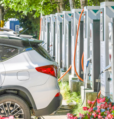 1-7月全国新能源汽车充电量达441.4亿千瓦时,同比增长99.6% 1-7月全国新能源汽车充电量达441.4亿千瓦时,同比增长99.6%