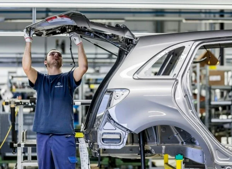 奔驰两家工厂被曝停产改造!奔驰汽车工厂什么时候复工? 奔驰两家工厂被曝停产改造!奔驰汽车工厂什么时候复工?