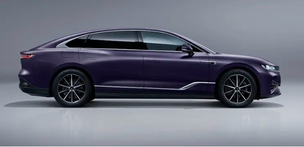 24款岚图追光PHEV官图发布!岚图追光PHEV综合续航1227km