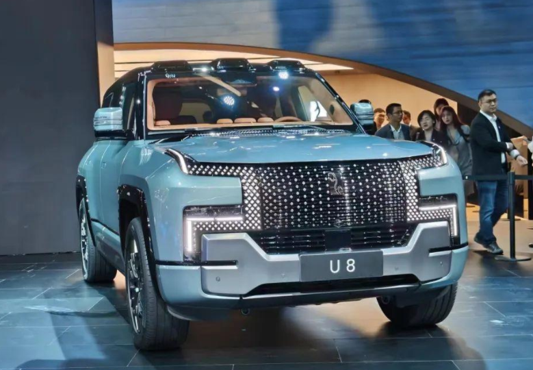 仰望U8豪华版上市价格109.8万 比亚迪进军百万级豪车市场