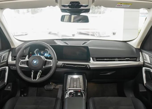 23款宝马纯电动BMW iX1批量投产 23款BMW iX1适合年轻人吗?