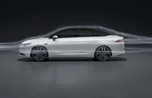 新款小鹏P5正式上市 2023款小鹏P5搭高阶智驾尺寸也变大