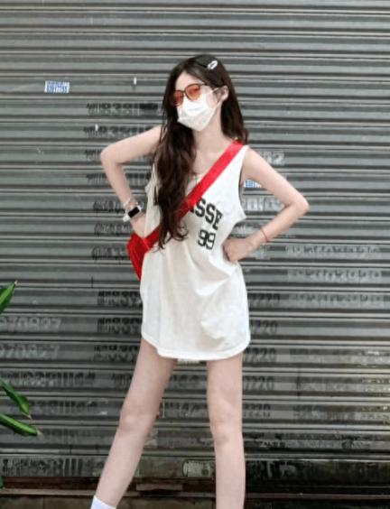 大表姐刘雯爸爸背心高级穿搭,今秋爸爸背心时尚穿搭攻略2025 大表姐刘雯爸爸背心高级穿搭,今秋爸爸背心时尚穿搭攻略2025