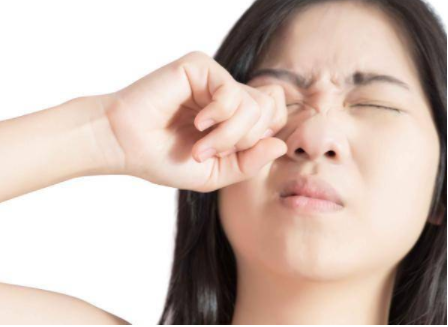 眼皮跳超过3个月是什么病?眼皮跳超过3个月可能是梅杰综合征