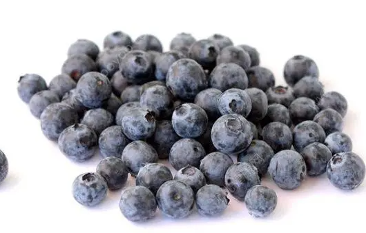 蓝莓表面的白霜是什么 蓝莓的好处和功效