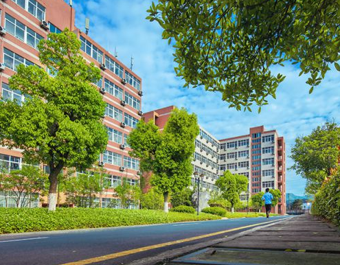 湖北汽车工业学院就业前景如何 湖北汽车工业学院是几本