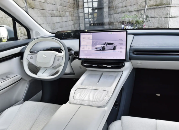 2024款昊铂HT正式发布 昊铂HT售价22万起搭配鸥翼门